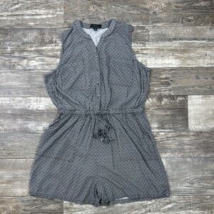 KELLY RENEE Gray Sleeveless Romper, Large